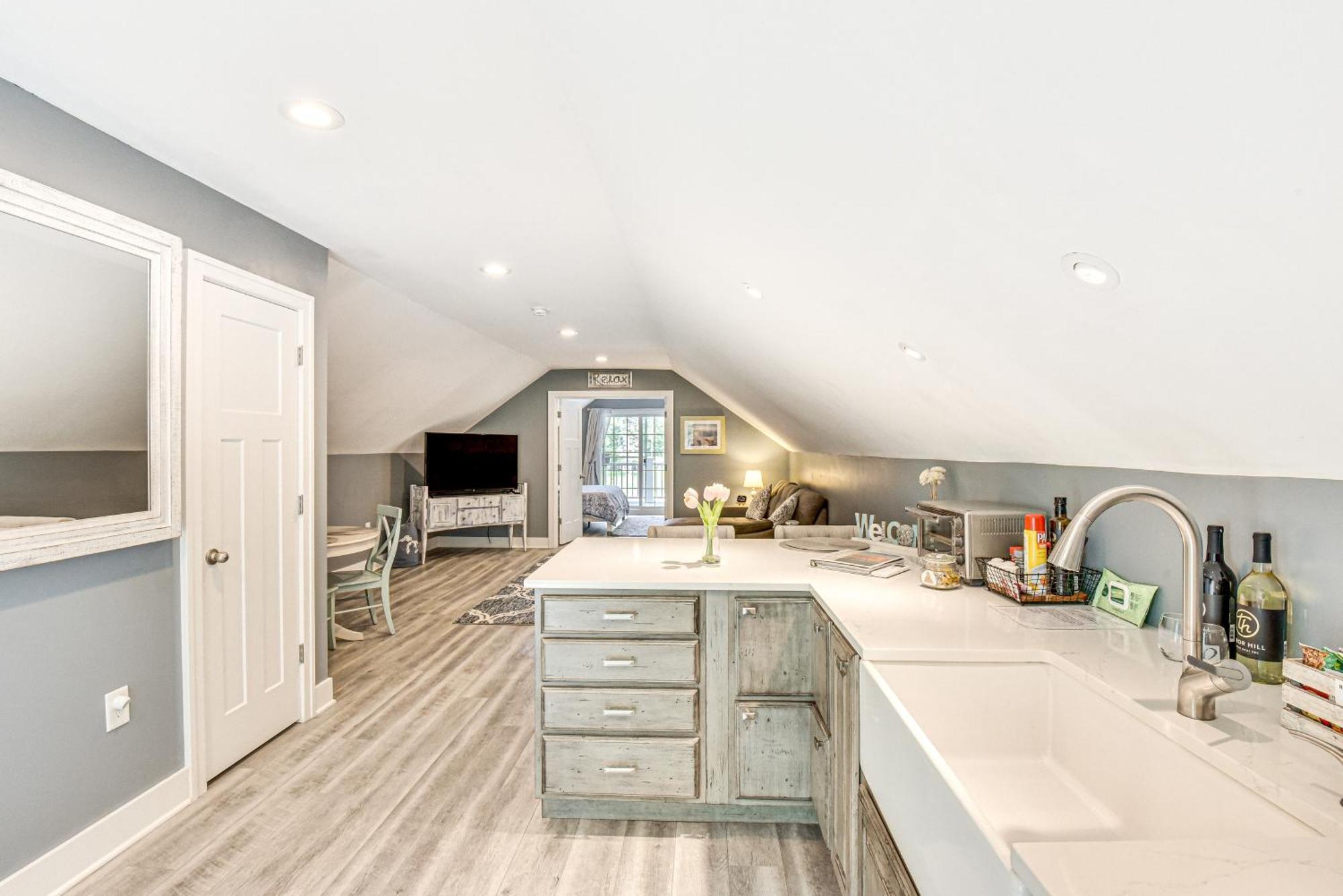 Benton Harbor Apt With Balcony And Shared Fire Pit Екстериор снимка