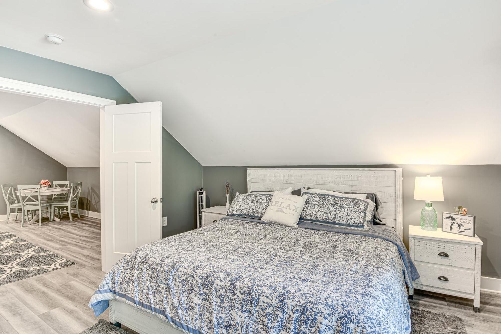 Benton Harbor Apt With Balcony And Shared Fire Pit Екстериор снимка