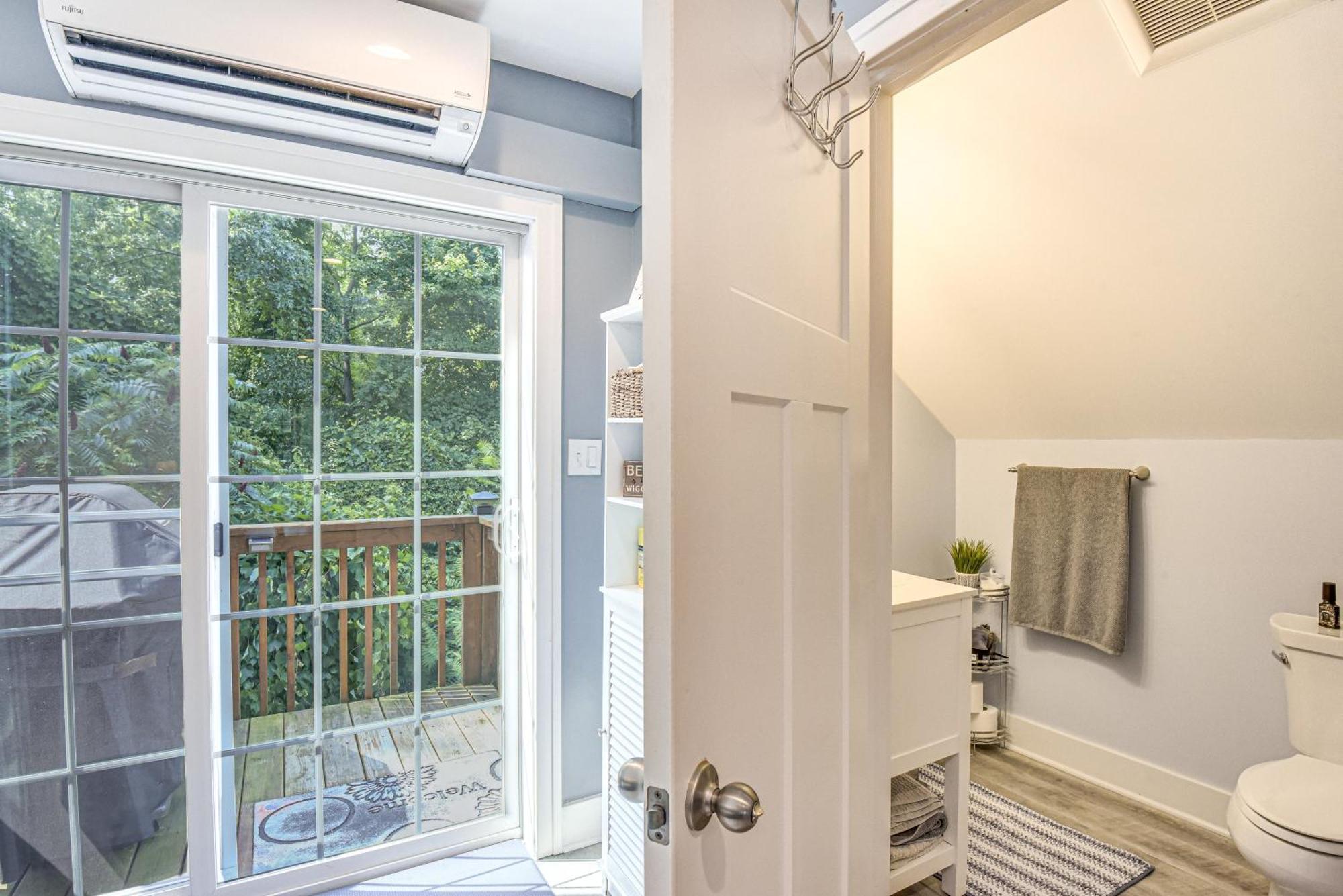 Benton Harbor Apt With Balcony And Shared Fire Pit Екстериор снимка